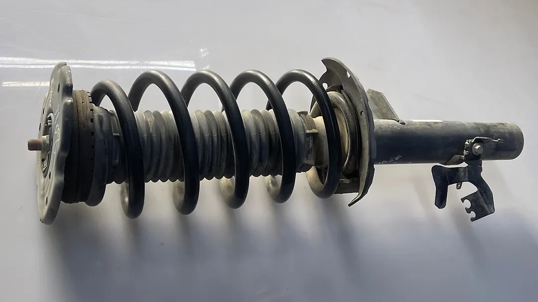 Shock Absorber (LHF) - 2021 Land Rover RANGE ROVER EVOQUE