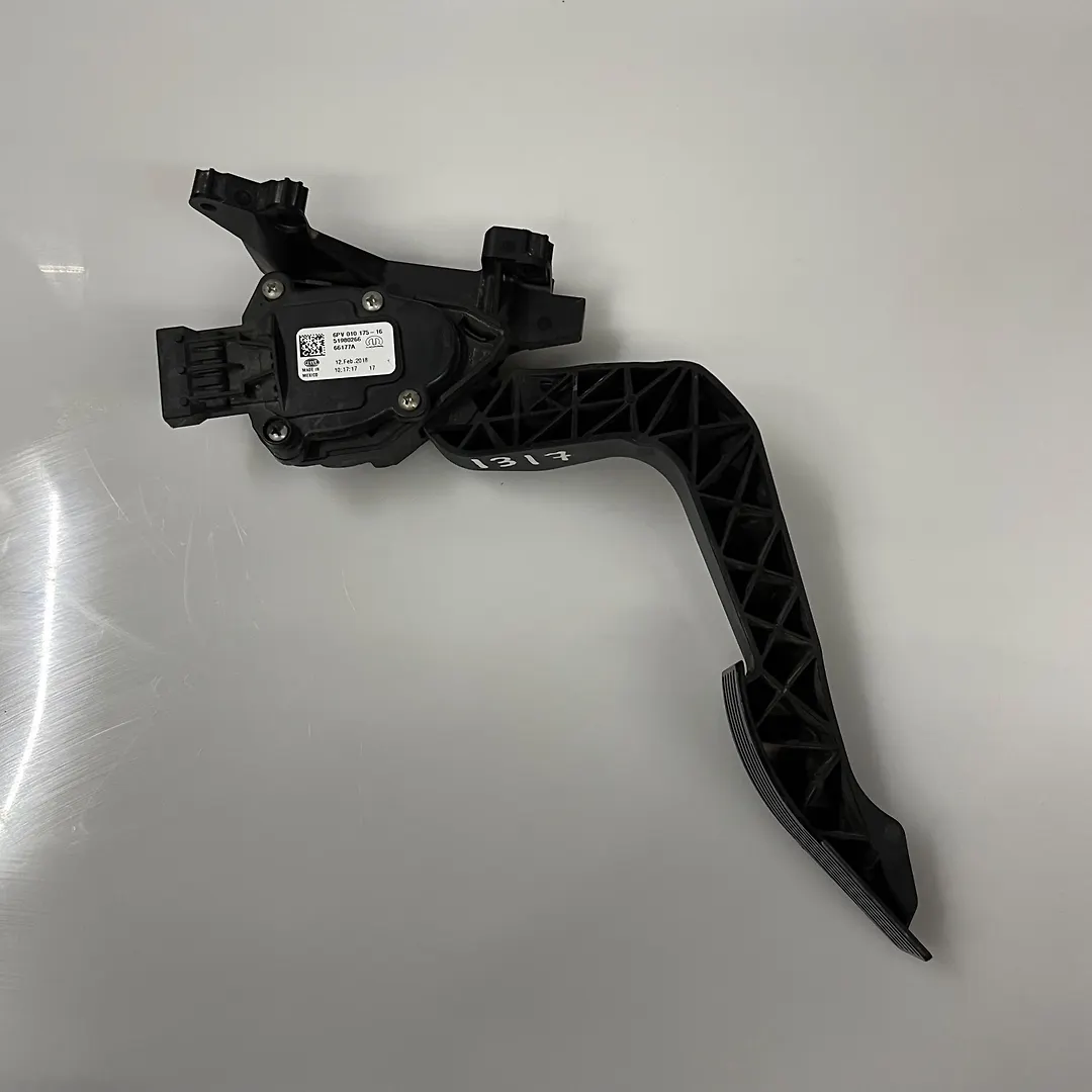 Accelerator pedal - 2012 Cadillac CTS