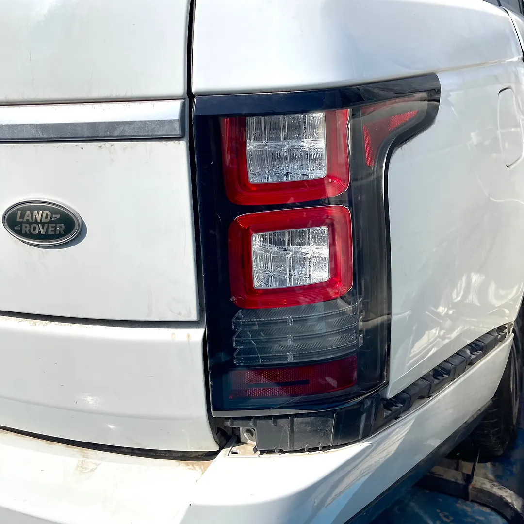 Tail Light (RH) - 2014 Land Rover RANGE ROVER VOGUE