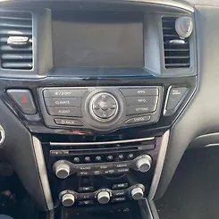 Info-gps-tv screen - 2017 Nissan Pathfinder