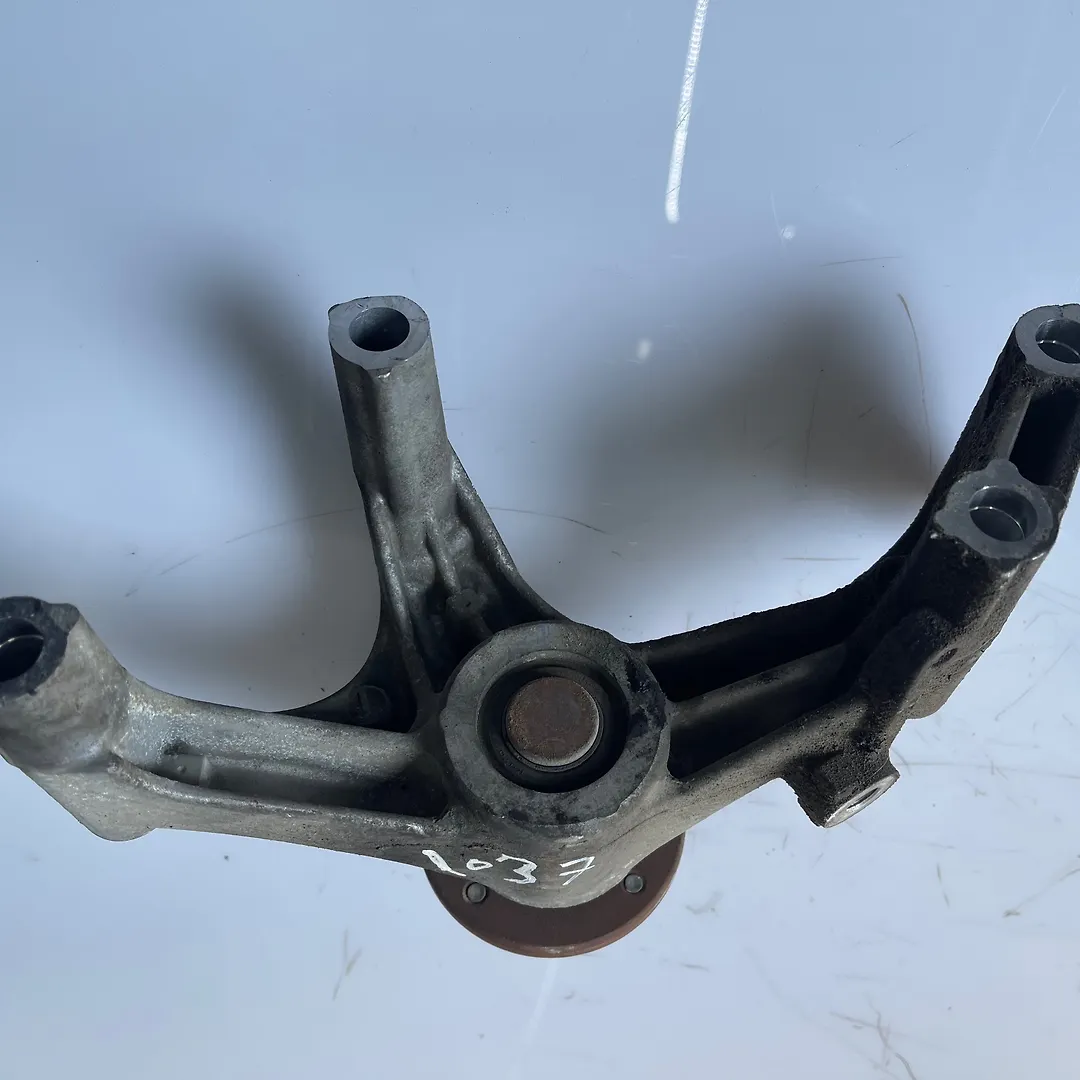 Clutch bracket - 2014 Nissan Armada SUV