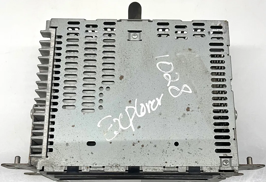 Audio CD Disc player  - 2011 Ford Explorer
