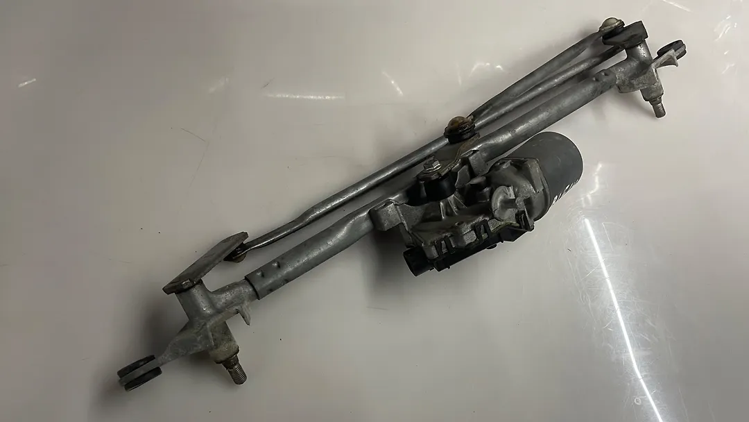 Windshield wiper motor - 2014 Cadillac ATS Luxury