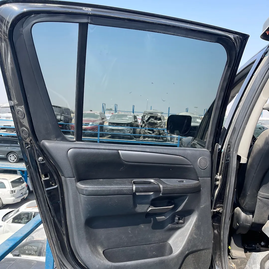 Door (LHB) - 2013 Nissan Armada