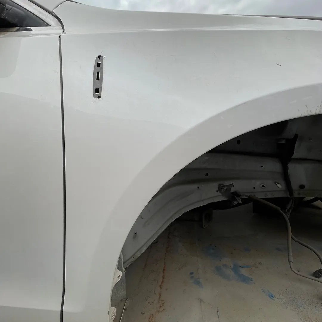 Fender (RHF) - 2015 Lincoln MKS 