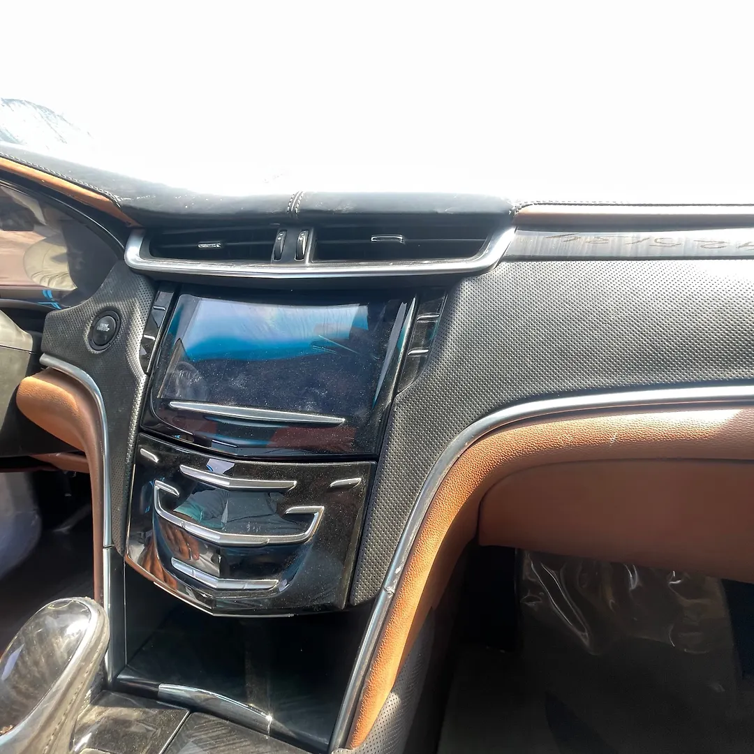 Info-gps-tv screen - 2014 Cadillac XTS
