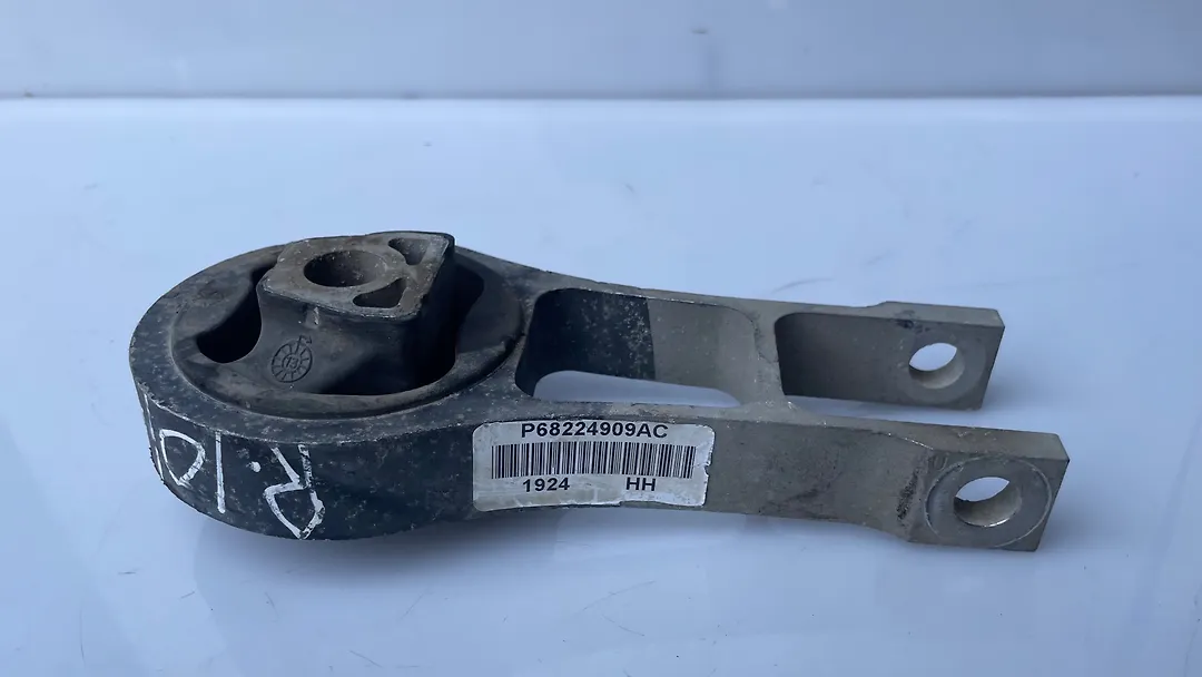 Mount (Gear) - 2015 Chrysler 200 Limited