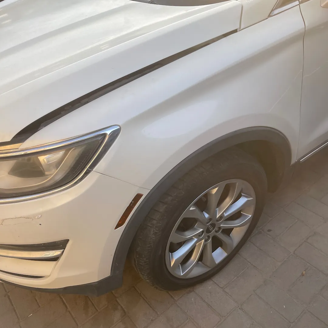 Fender (RHF) - 2017 Lincoln MKC Select
