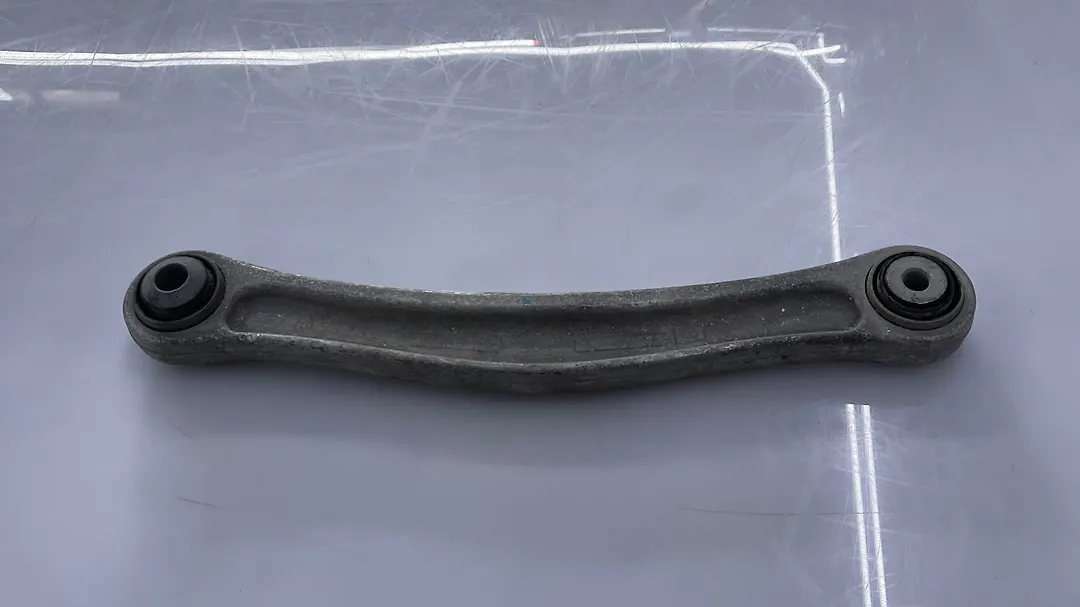 Upper arm (RH) - 2008 Volkswagen Touareg