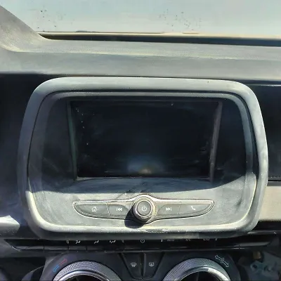 Info/GPS/TV Screen - 2016 Chevrolet Camaro