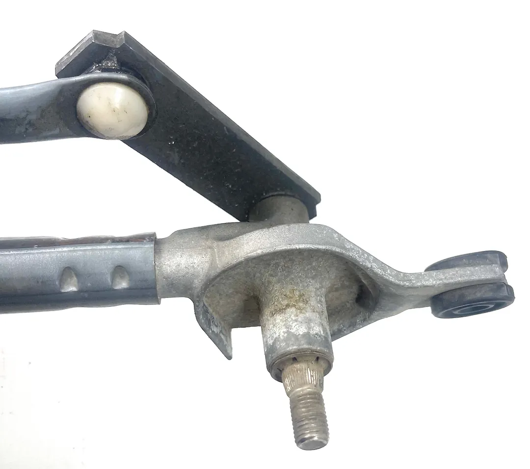 Windshield wiper motor - 2021 Cadillac CT4 Premium Luxury