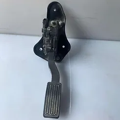 Accelerator pedal - 2014 Nissan Pathfinder