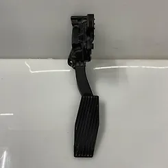 Accelerator pedal - 2013 Chevrolet Malibu