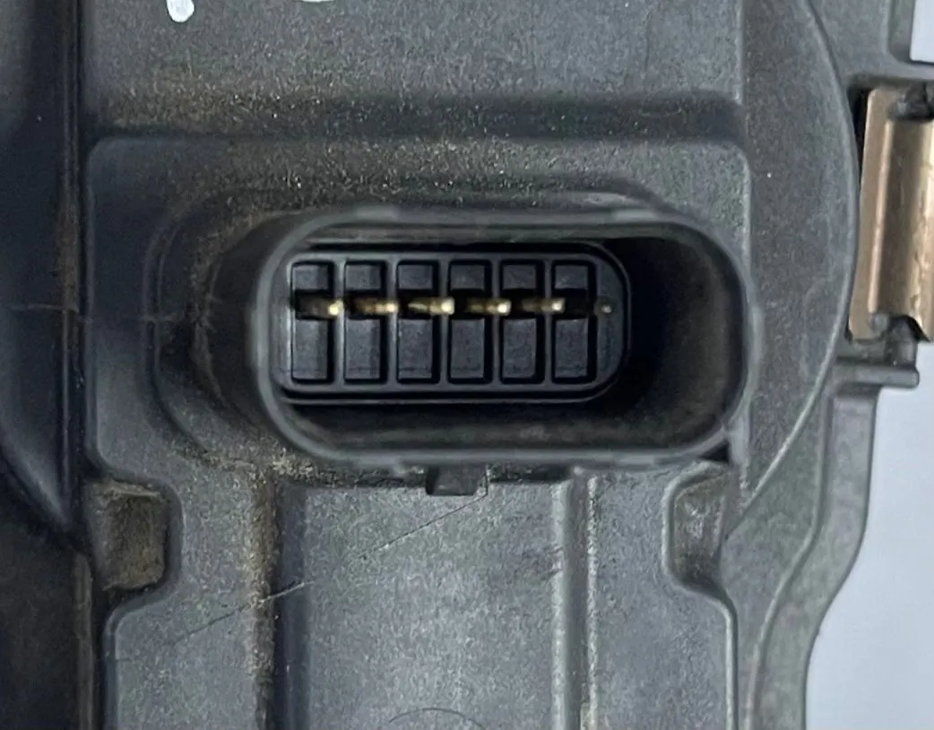Throttle body - 2014 Chevrolet SILVERADO