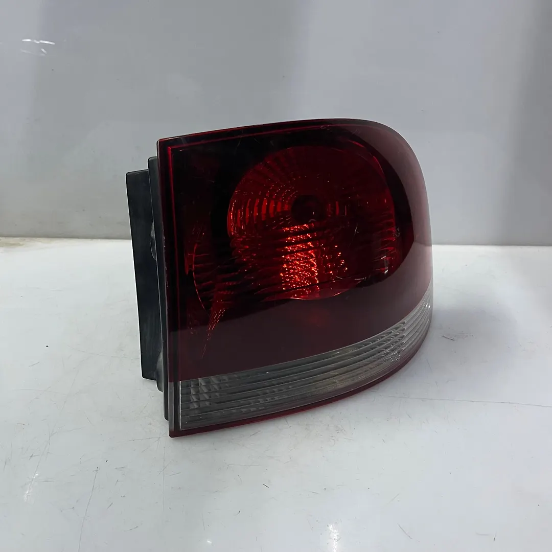 Tail Light (RH) - 2012 Volkswagen Touareg