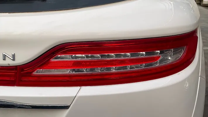 Tail Light (RH) - 2019 Lincoln MKC