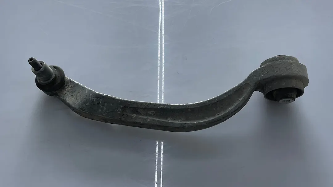 Lower arm (RH) - 2008 Audi A4