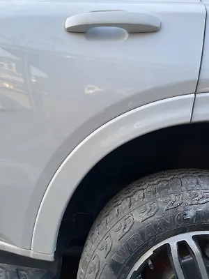 Fender moulding (LHB) - 2024 Ford Everest