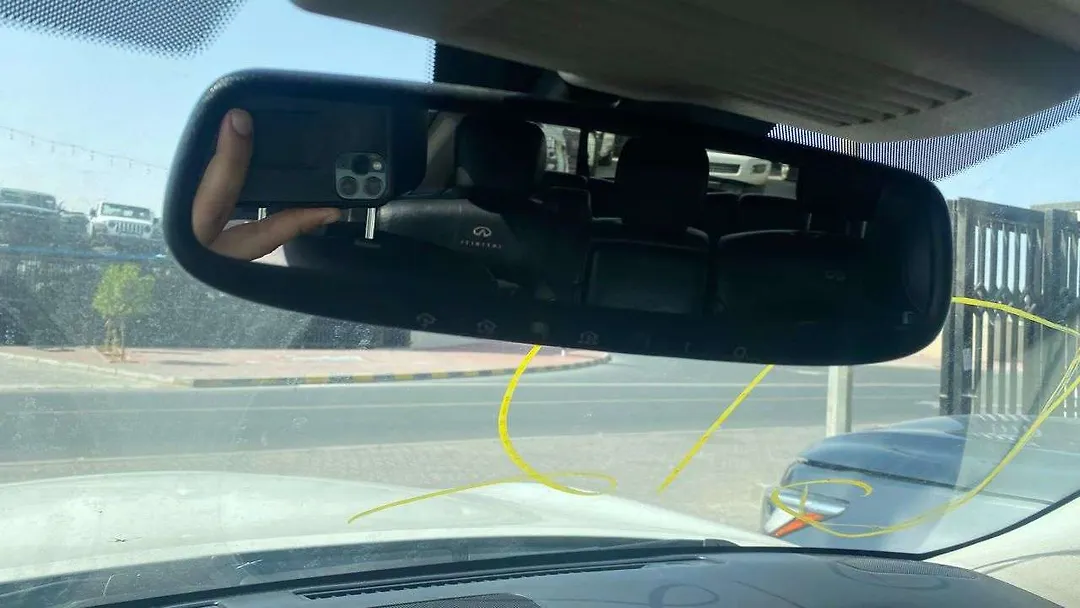 Rear view mirror - 2011 Infiniti QX56