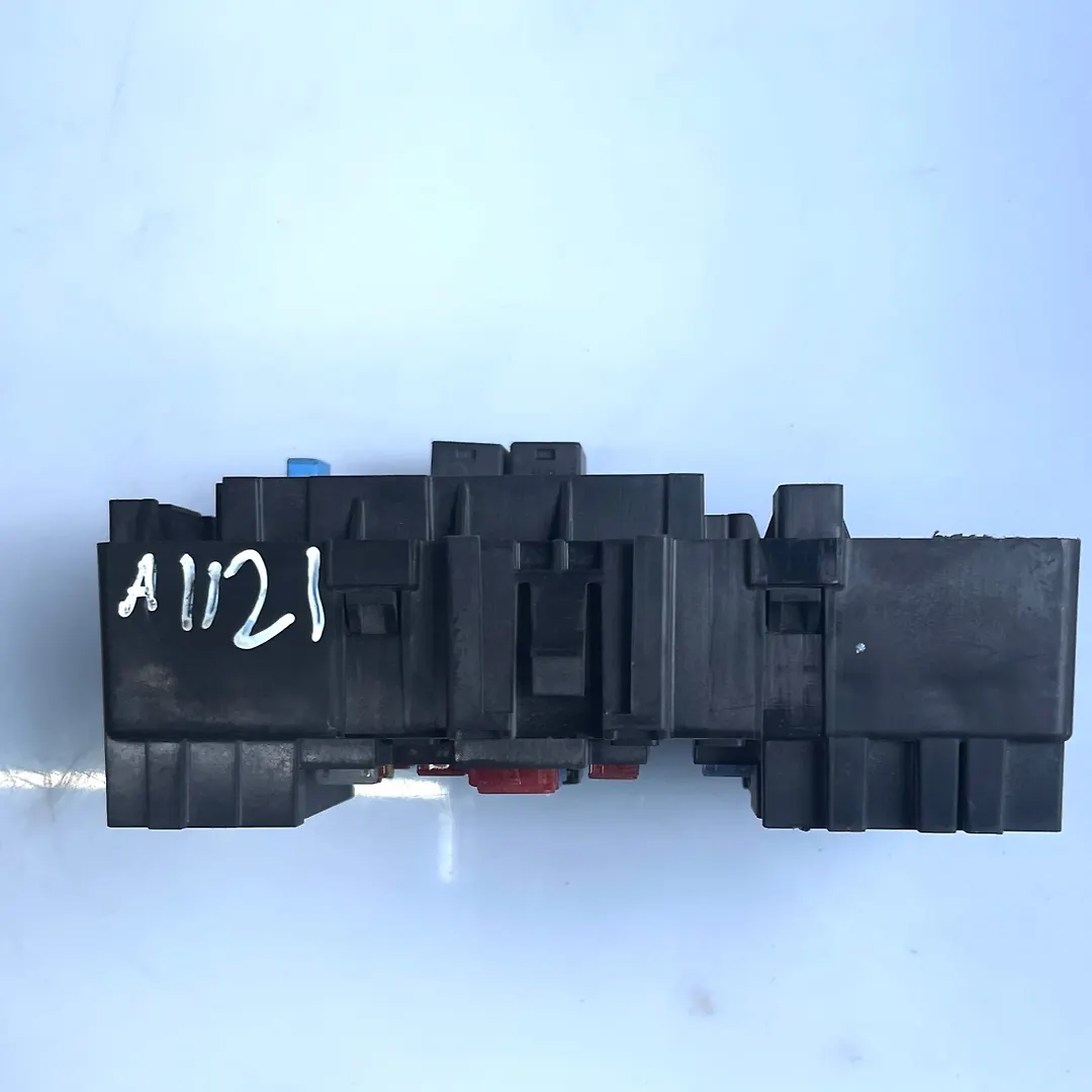 instrument panel fuse box  - 2015 GMC DENALI