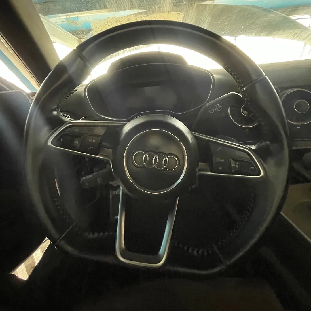 Steering wheel - 2016 Audi TT QUATTRO