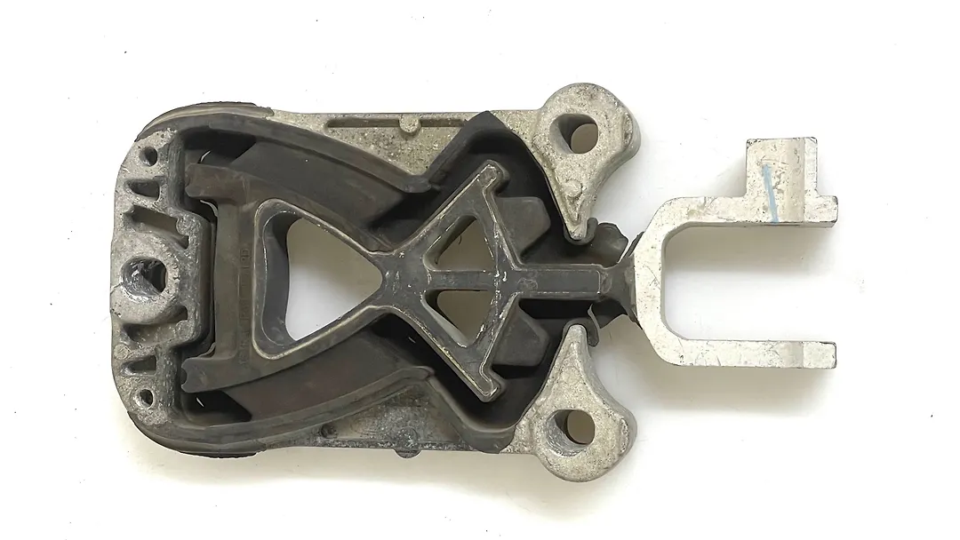Mount bracket - 2021 Ford Bronco Sport BIG BEND