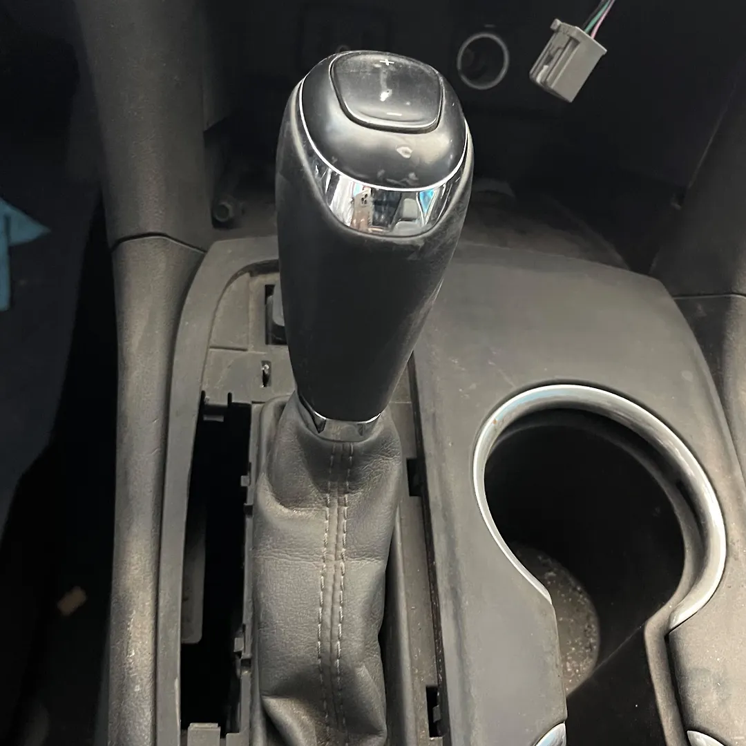 Gear Shift Knob(Automatic) - 2018 Chevrolet Equinox