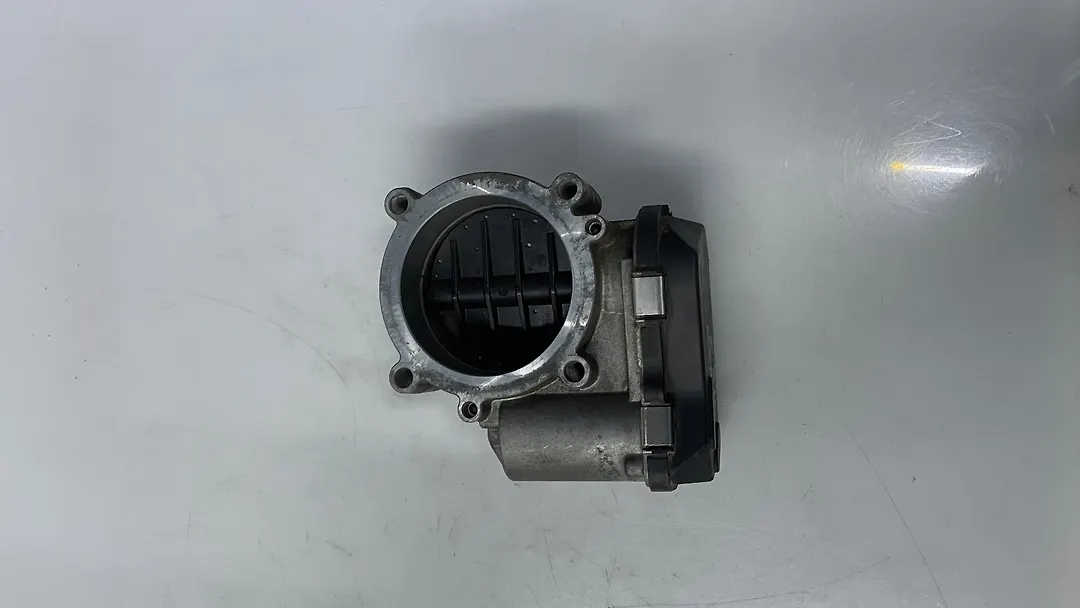 Throttle body - 2011 Volkswagen Touareg