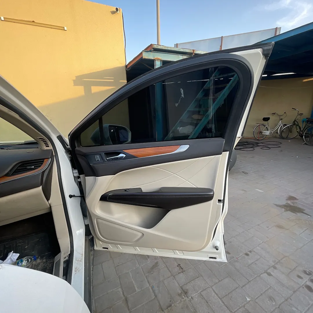 Door (RHF) - 2017 Lincoln MKC Select