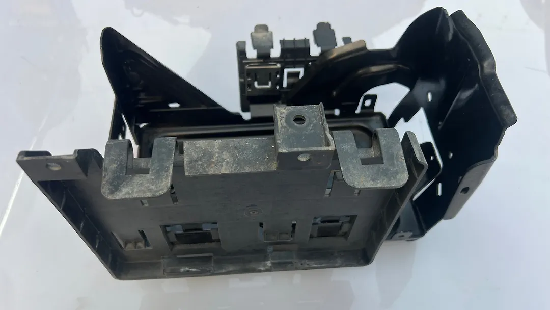 Battery tray - 2020 Chevrolet Traverse