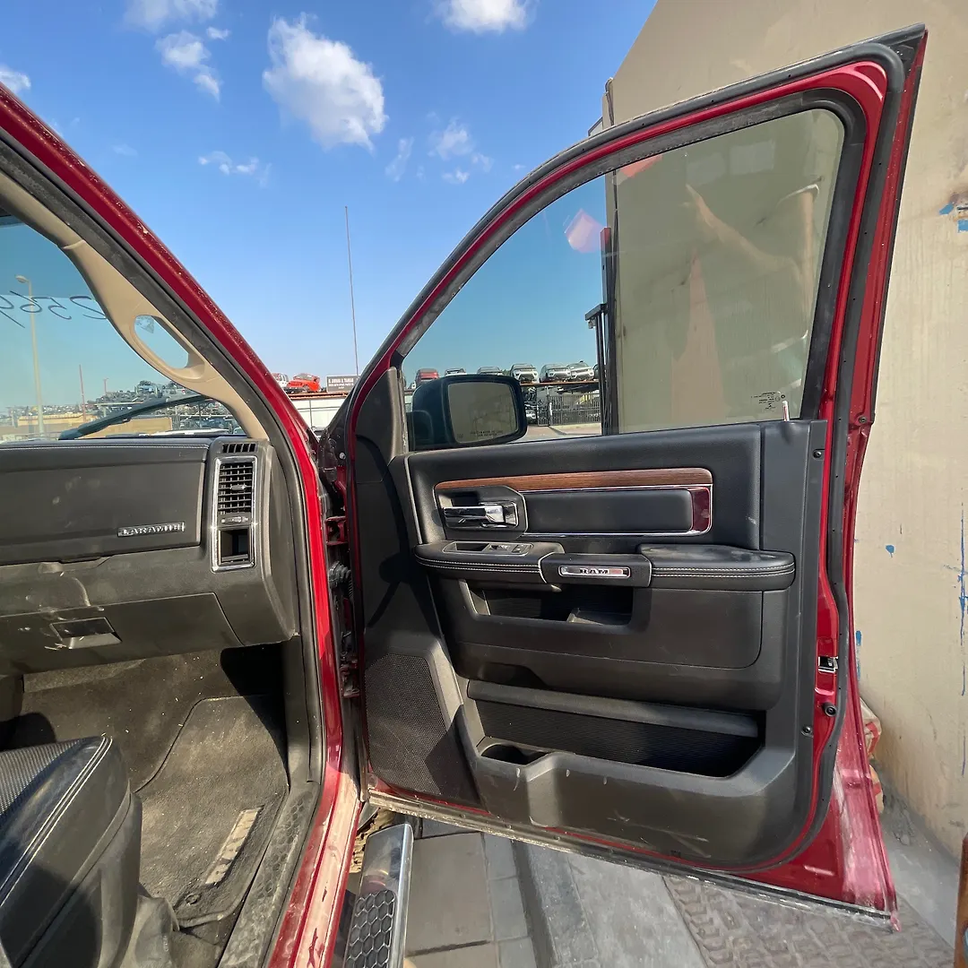 Door (RHF) - 2015 RAM 2500 Laramie