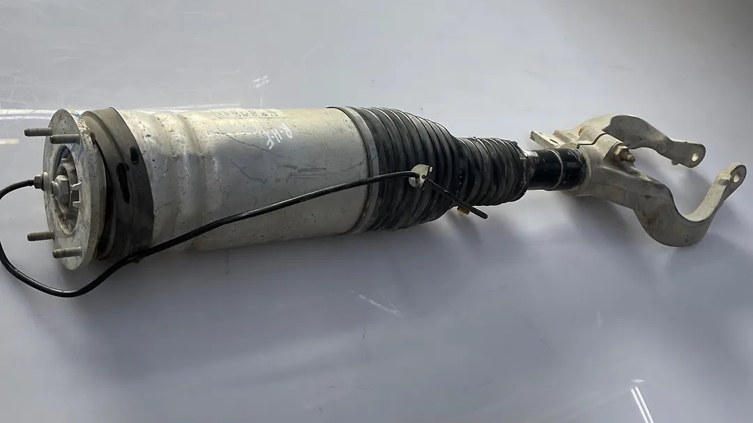 Shock Absorber (RHF) - 2015 Land Rover RANGE ROVER SuperCharged