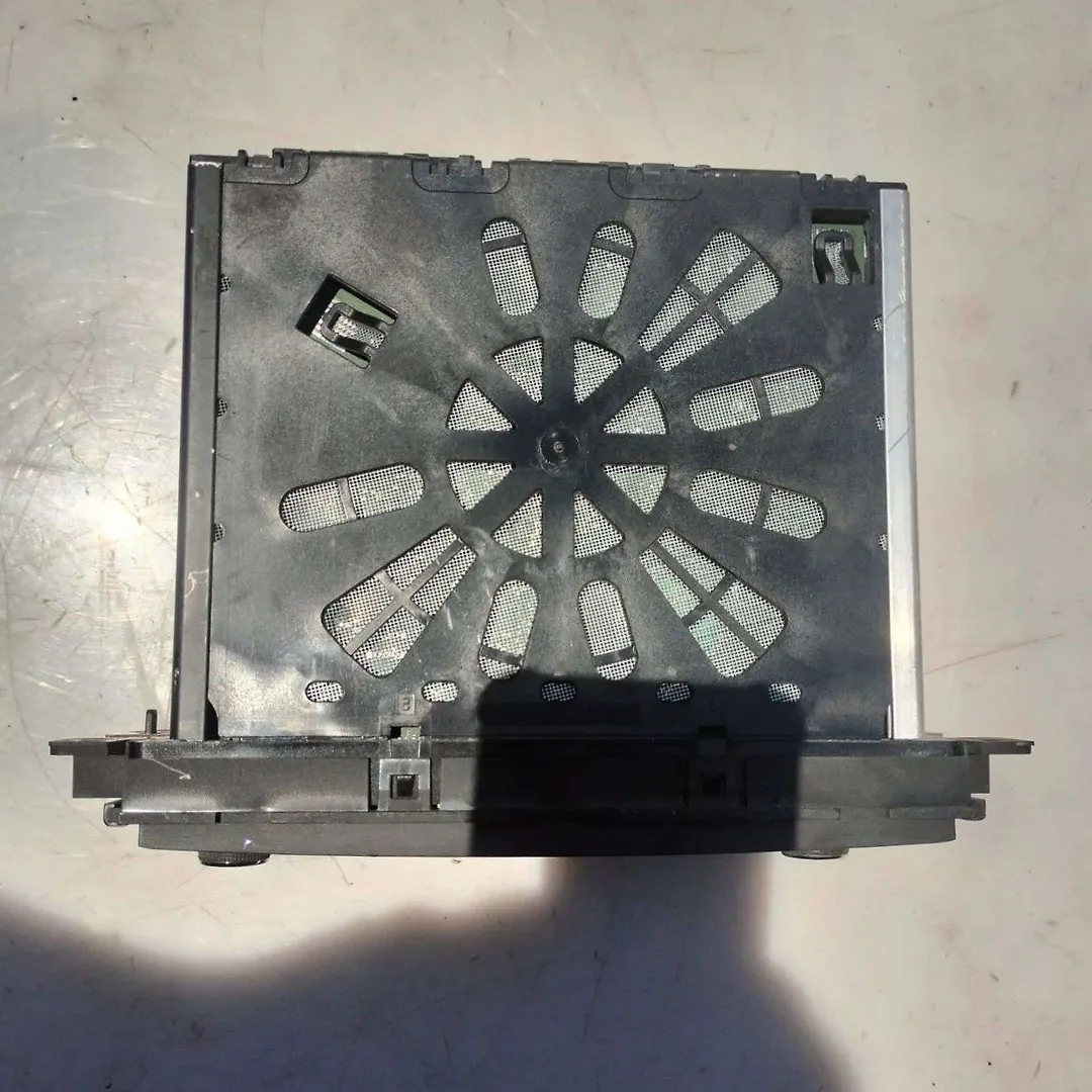 Info/GPS/TV Screen - 2014 GMC Acadia