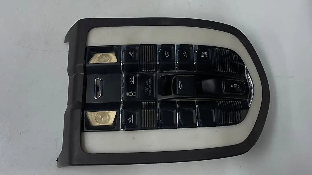 Overhead Console - 2012 Porsche Cayenne