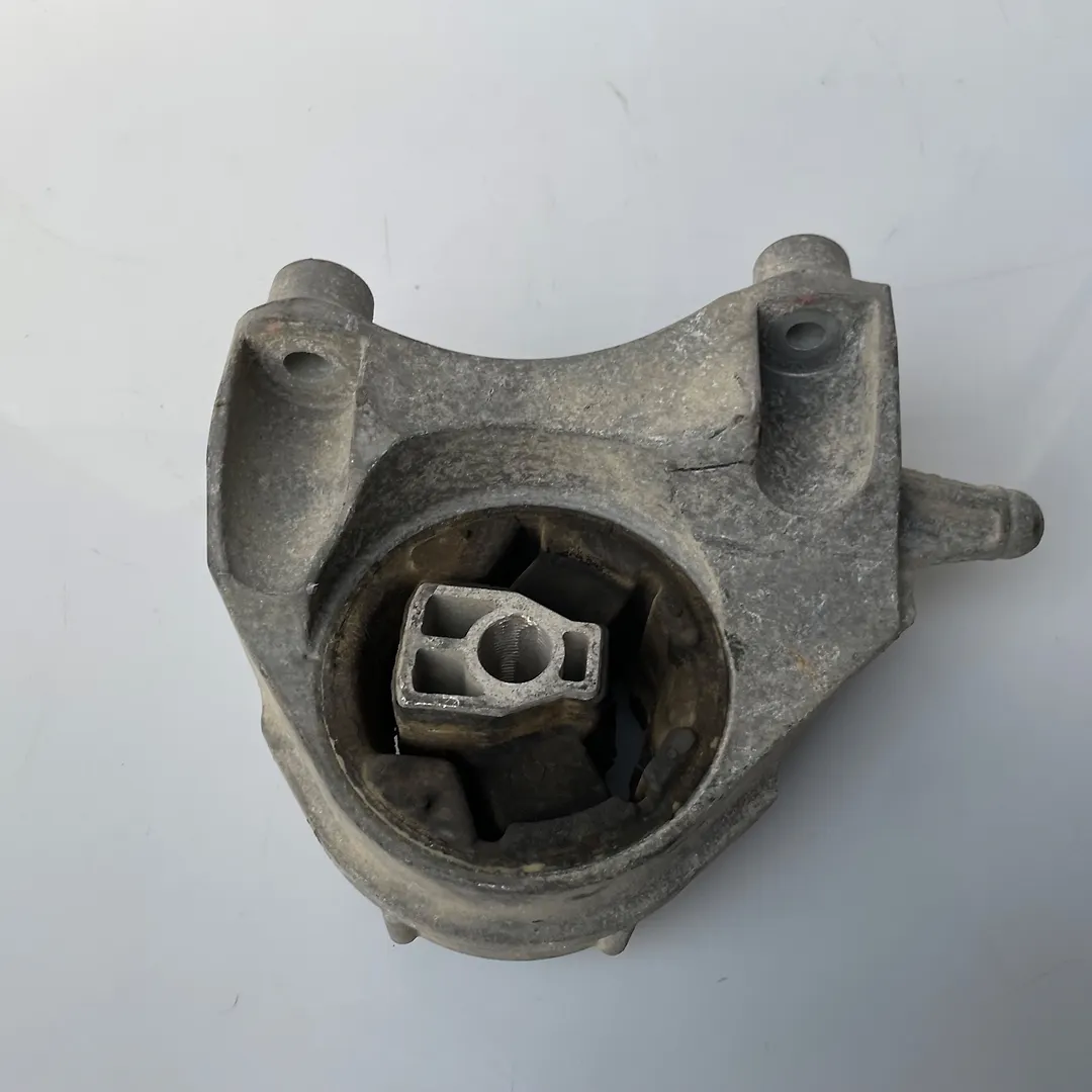 Mount (Gear) - 2013 GMC Terrain SLT