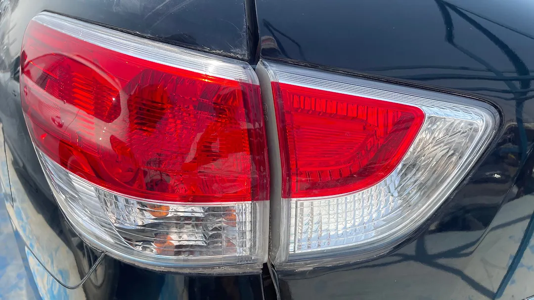 Tail Light (LH) - 2013 Nissan Pathfinder