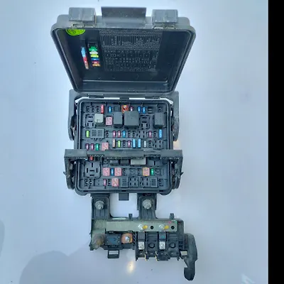 Fuse box - 2013 Cadillac ATS