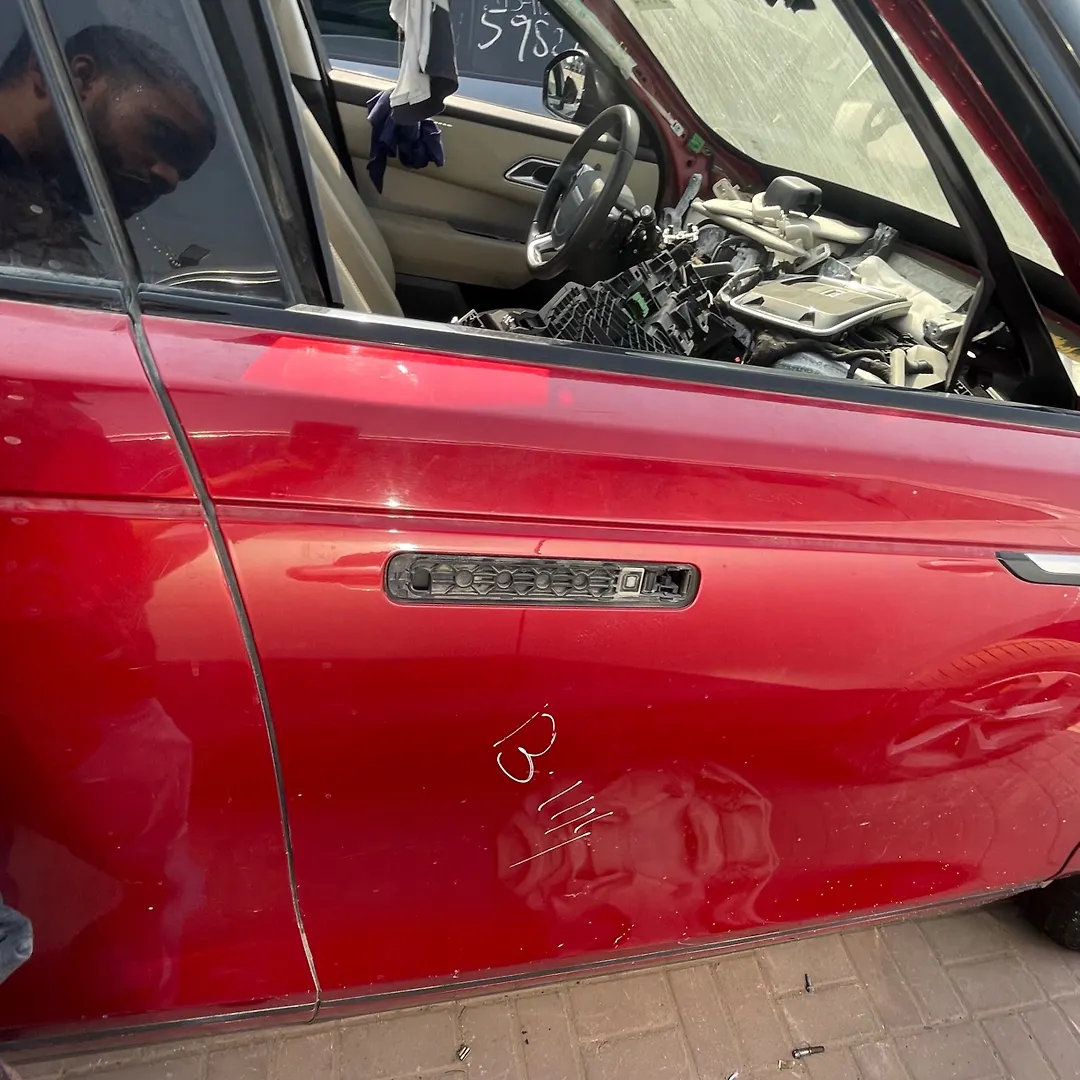 Door (RHF) - 2019 Land Rover RANGE ROVER VELAR