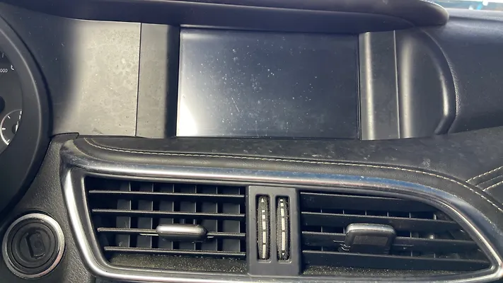 Info-gps-tv screen - 2017 Infiniti QX30 2.0t