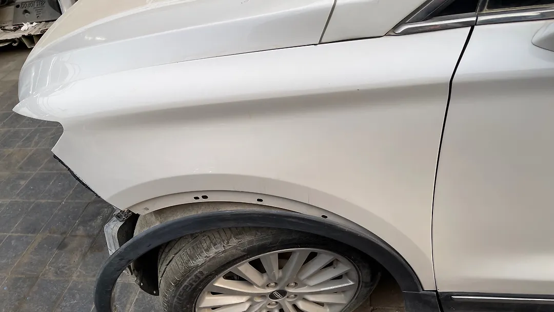 Fender (LHF) - 2019 Lincoln MKC