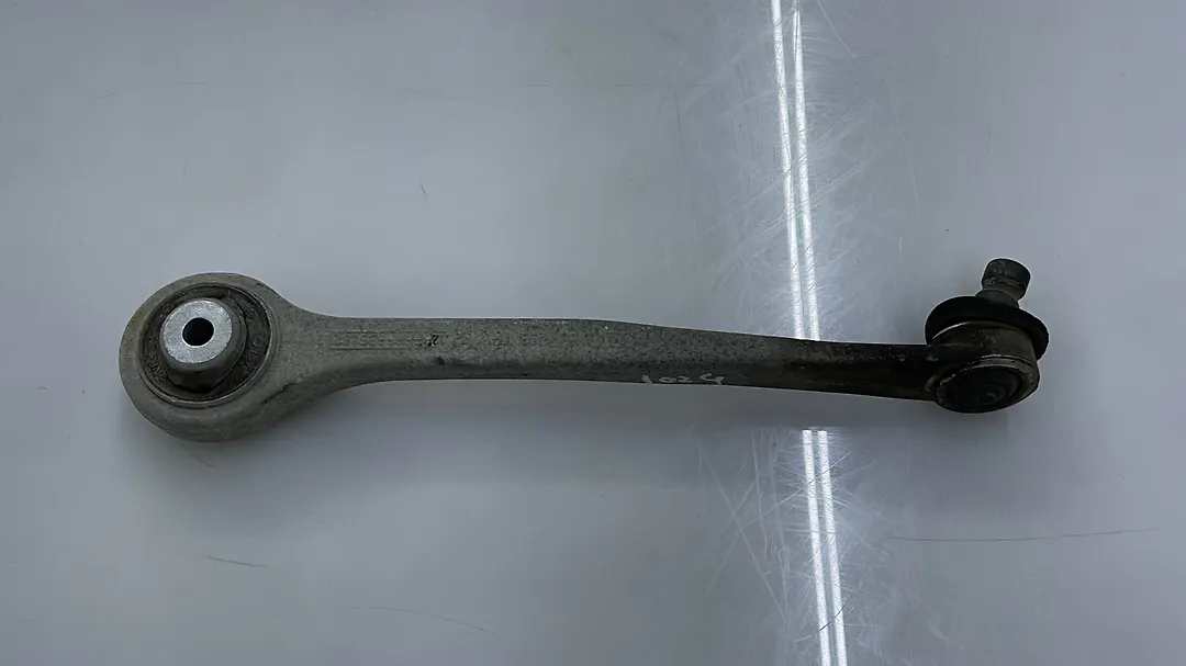 Upper arm (RH) - 2013 Audi A4