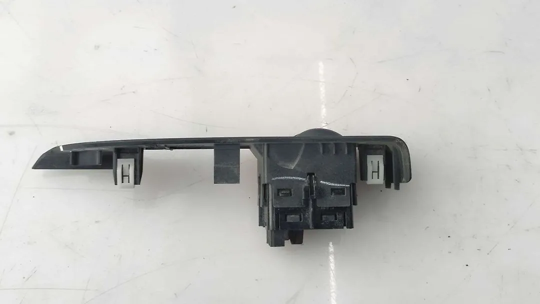 Front door switch - 2015 Lincoln MKC