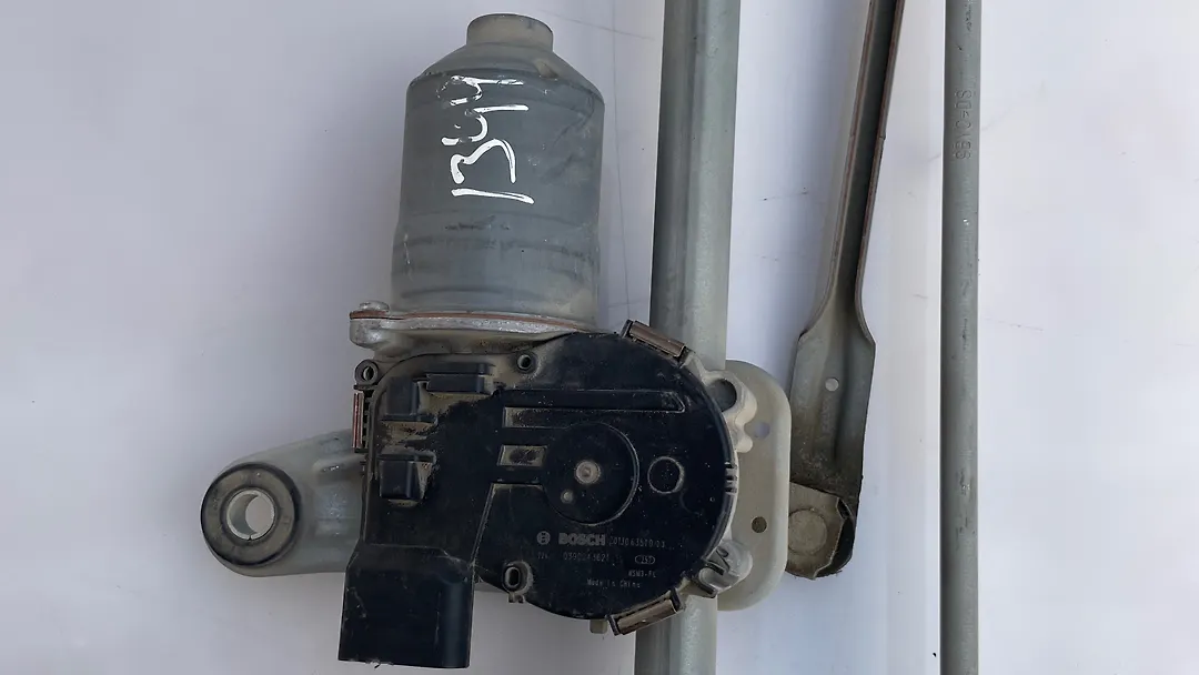 Windshield wiper motor - 2021 Chevrolet Trailblazer LT