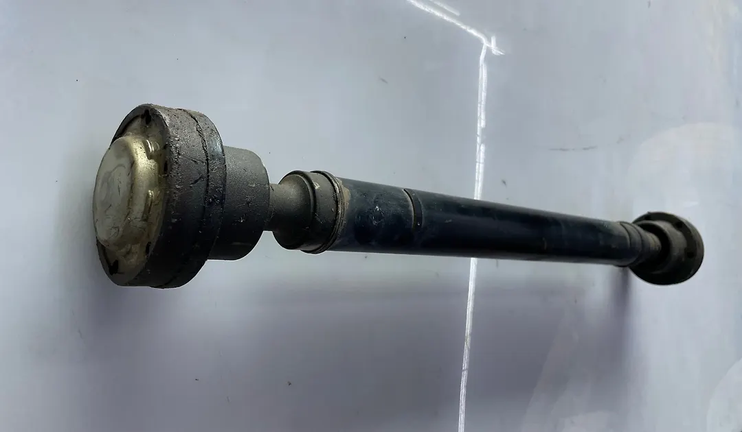 Front drive shaft - 2013 Land Rover RANGE ROVER