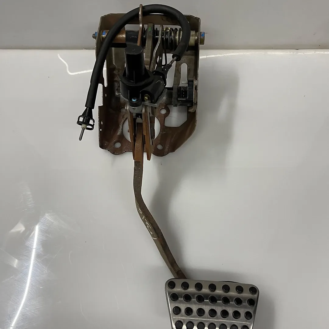 Pedal brake/clutch - 2014 Dodge Charger SE