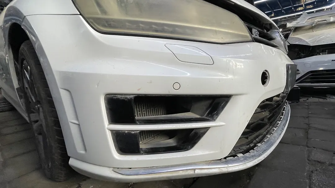 Front Bumper - 2016 Volkswagen Golf R