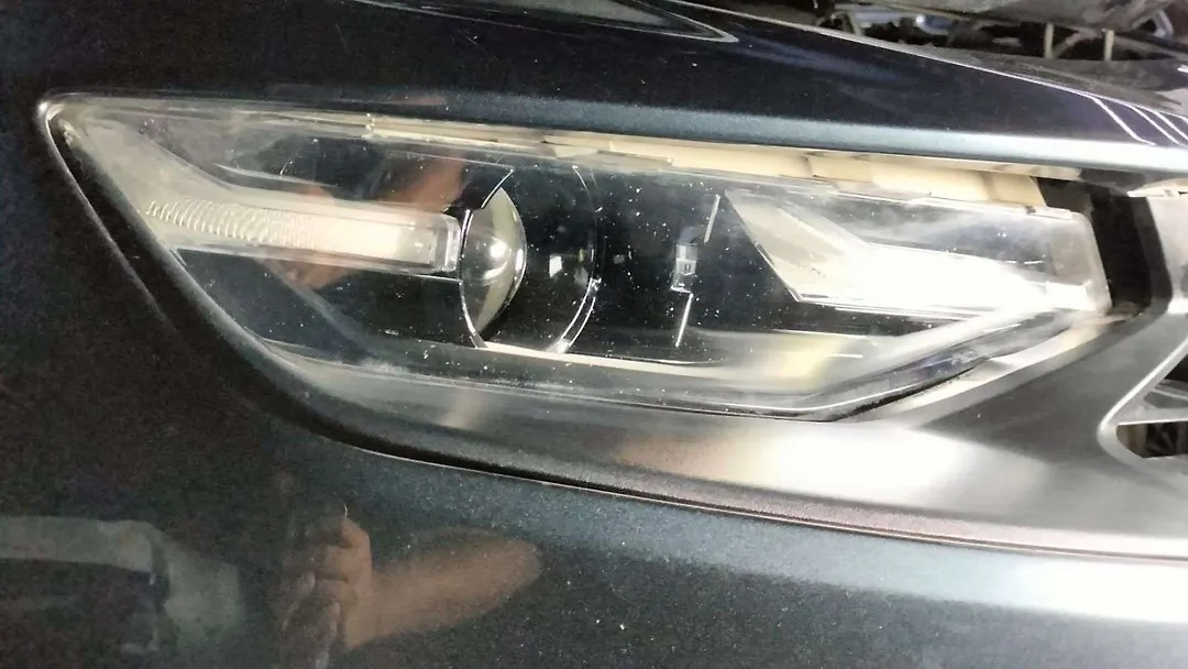 Headlight (RH) - 2021 Chevrolet Camaro 1LS/1LT