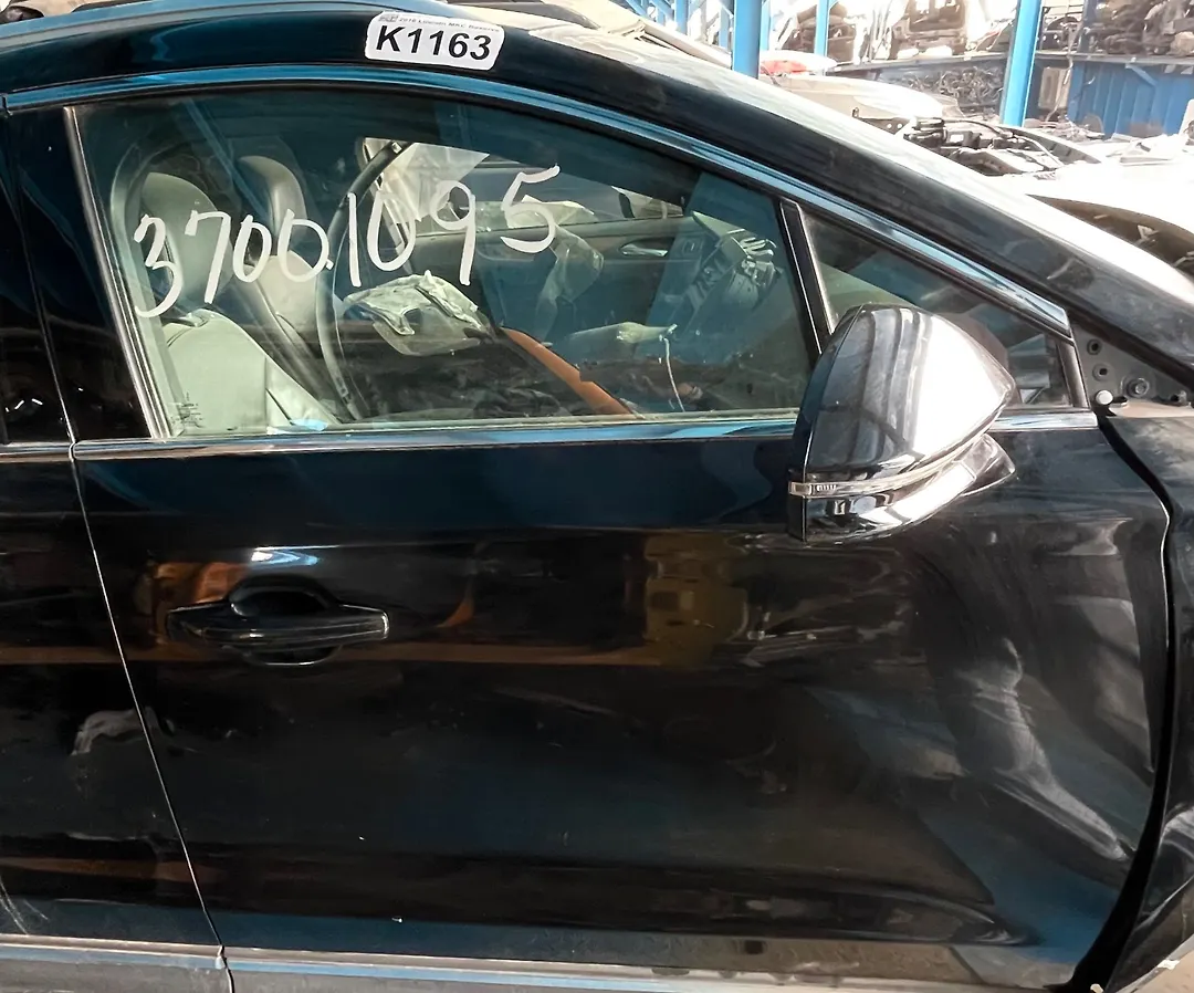Door (RHF) - 2016 Lincoln MKC Reserve