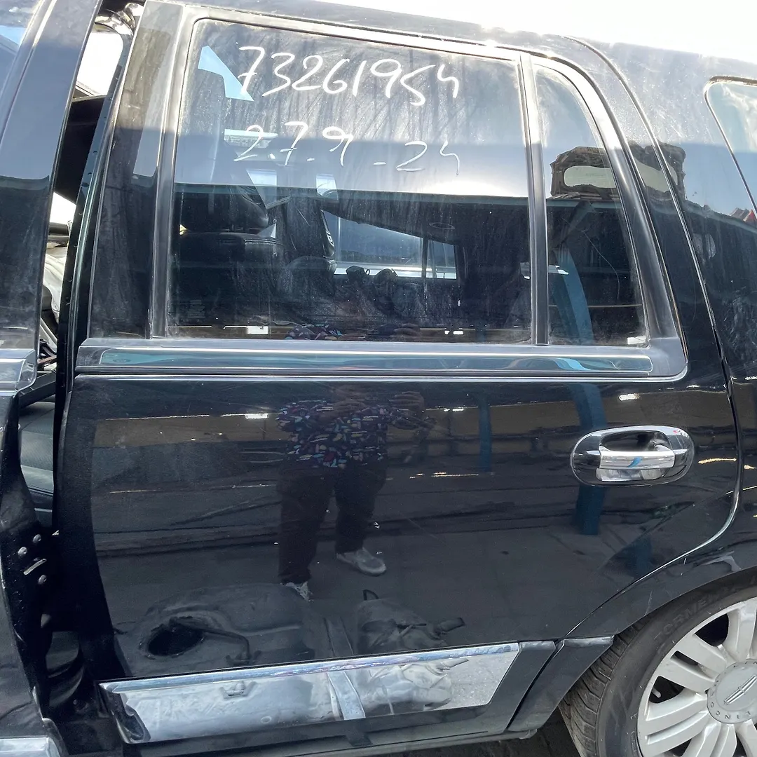 Door (LHB) - 2012 Lincoln Navigator