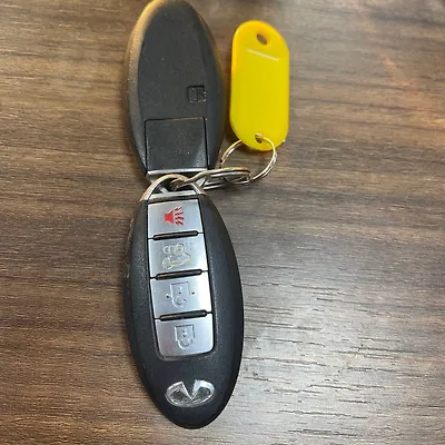 Key - 2011 Infiniti QX56 5.6i